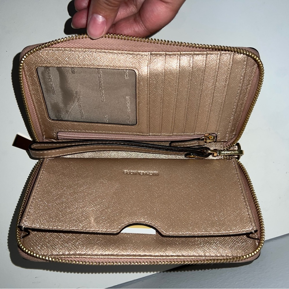 MK wallet - Picture 3 of 3